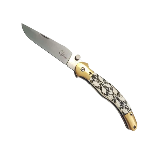 Betyár bicska, fejesgörbe, magyar népi tarsoly motívum